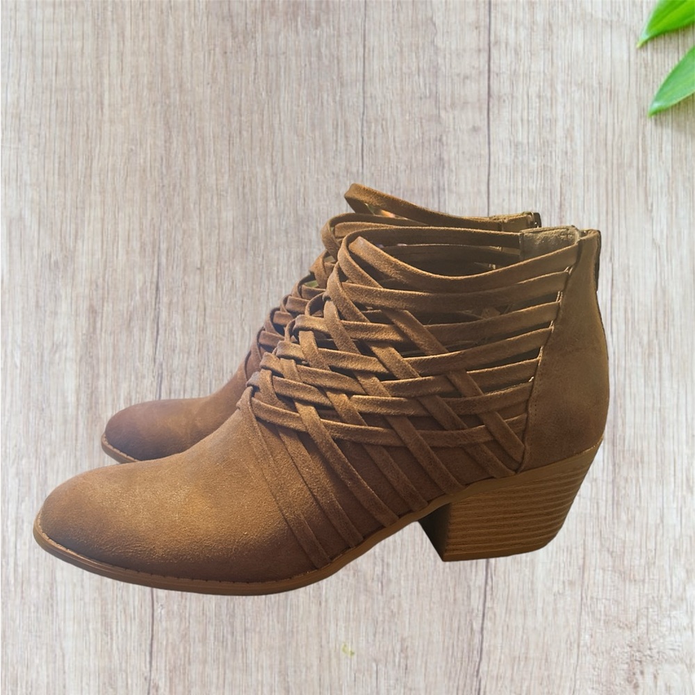 Fergalicious by Fergie “Bandana” Brown Booties in Sz 11